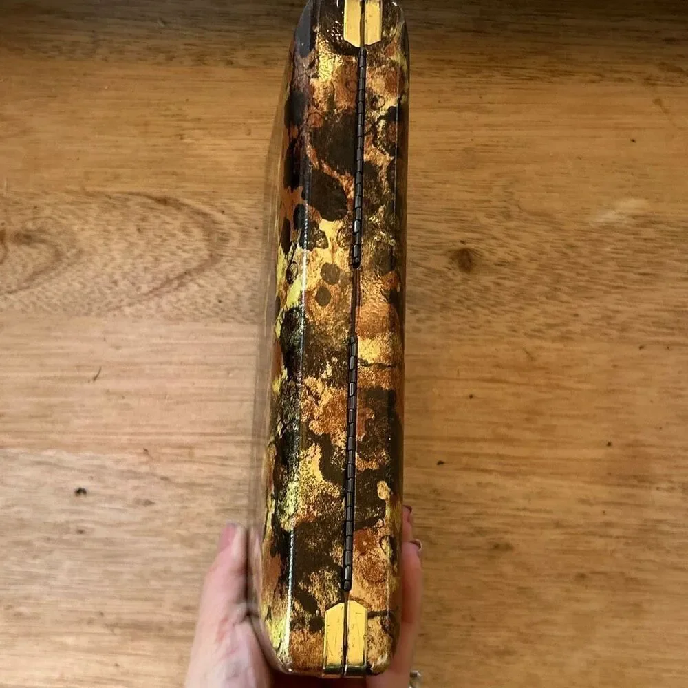 Vintage Black velvet jewelry box ring case.